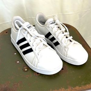 Youth Size 3, Adidas Grand Court Sneaker